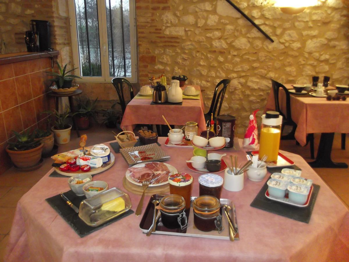 Chambres D'Hotes Moulin De Rigoulieres Saint-Sylvestre-sur-Lot Εξωτερικό φωτογραφία